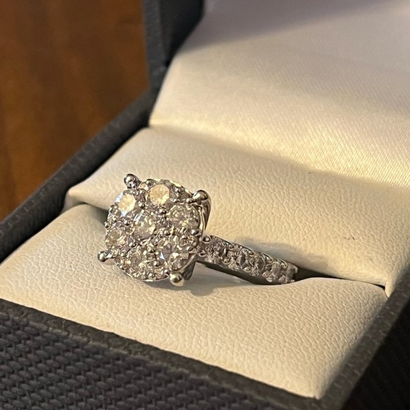 Diamond 4 carat 10k white gold bridal set - Picture 10 of 12